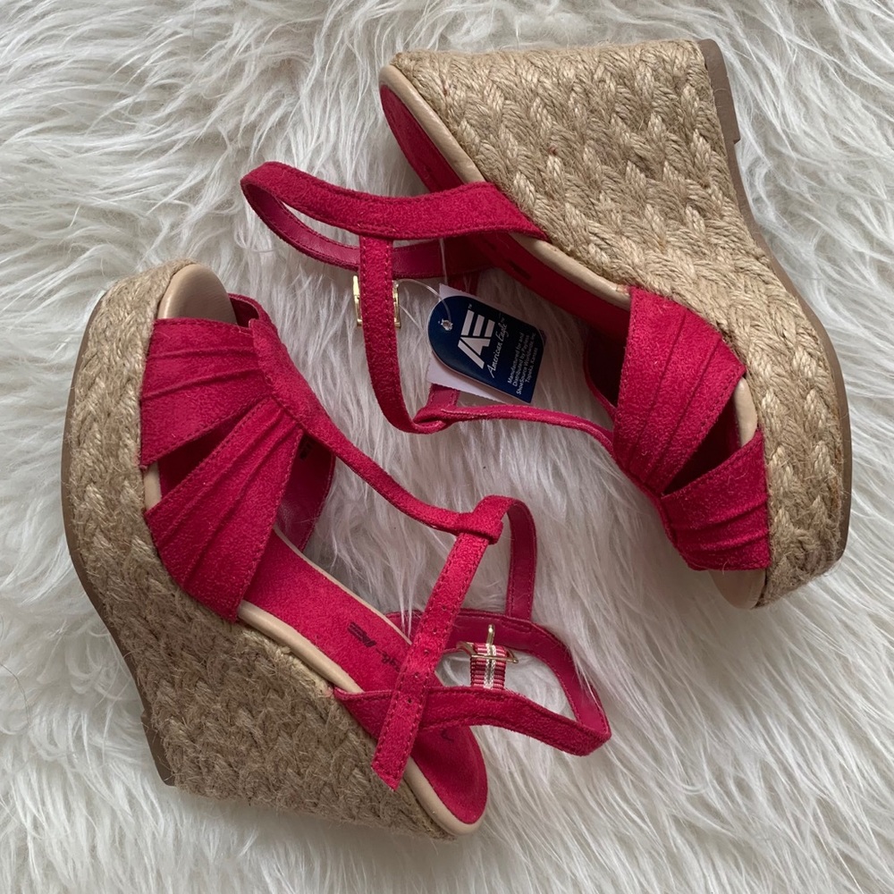 NWT American Eagle Pink Wedge Sandal